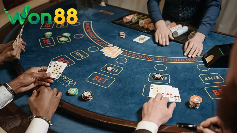 Chiến thuật cá cược Baccarat đánh 1 - 2